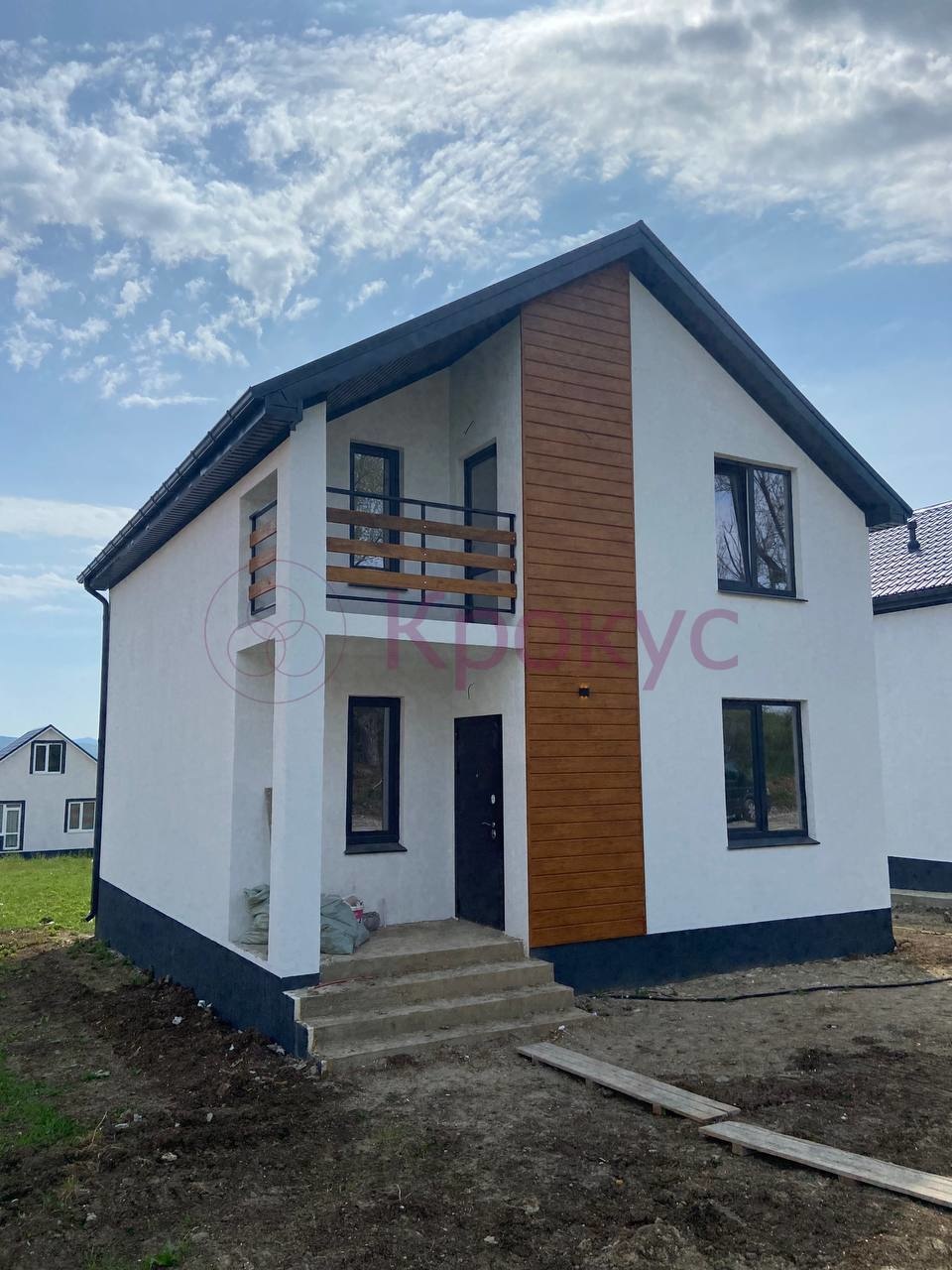 


Устали от городской суеты? Мечтаете приобрести свой дом?
Для Вас в продаже дом удобной планировки с тремя спальнями в живописном месте! 

 Дом в предчистовой отделке. Оштукатуренные стены (гипс). Разводка электричества и интернета. Отопление теплый пол и радиаторы в спальнях. Полностью оборудован